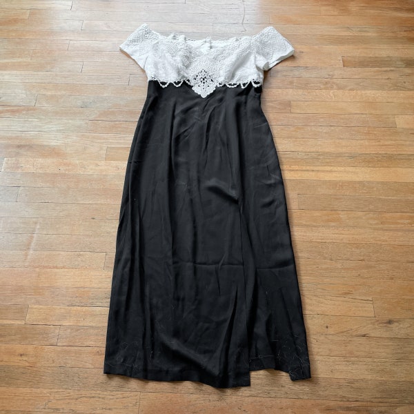 80s Plus Size White and Black Short Sleeve Dress