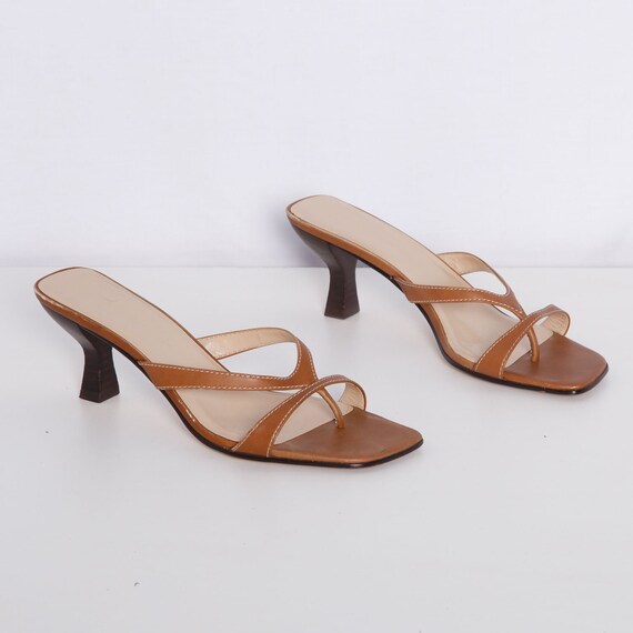 square toe heels 90s