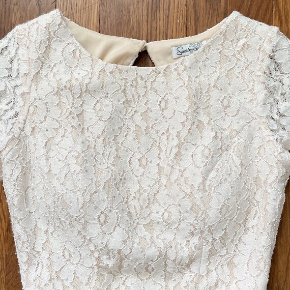 90s Cropped White Lace Short Sleeve Top - image 4