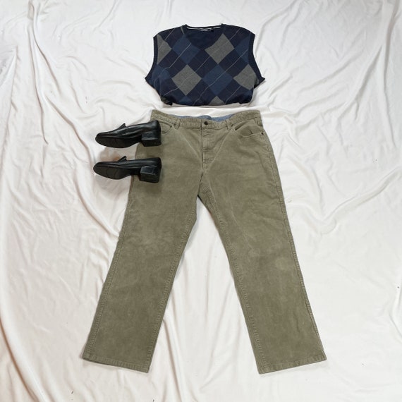 Green Corduroy Pants! - Gem