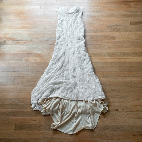 90s Maxi Strapless White and Tan Lace Gown - image 1