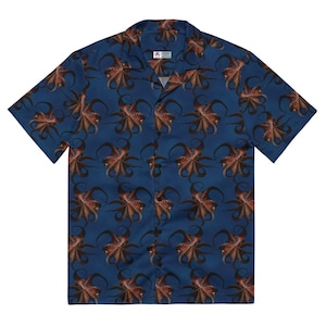 Camisa unisex con botones de pulpo volador: Top alternativo de vida marina con kraken