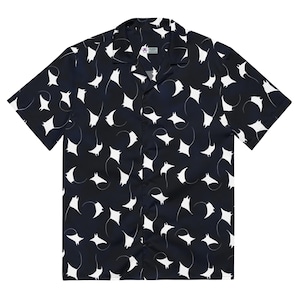 Camisa de botão Manta Ray: Estilo gótico alternativo, estampa de arraias-diabo, unissex.
