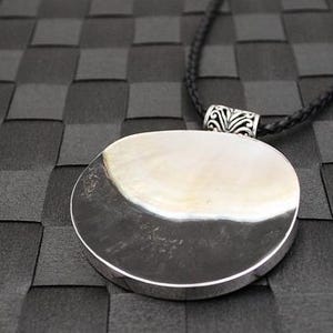 Black Mother Of Pearl/Mop/Pearl Seashell/White/925 Sterling Silver Pendant/Silver Pendant/Silver Necklace/Gift For Her/Silver Charm/ecl-044
