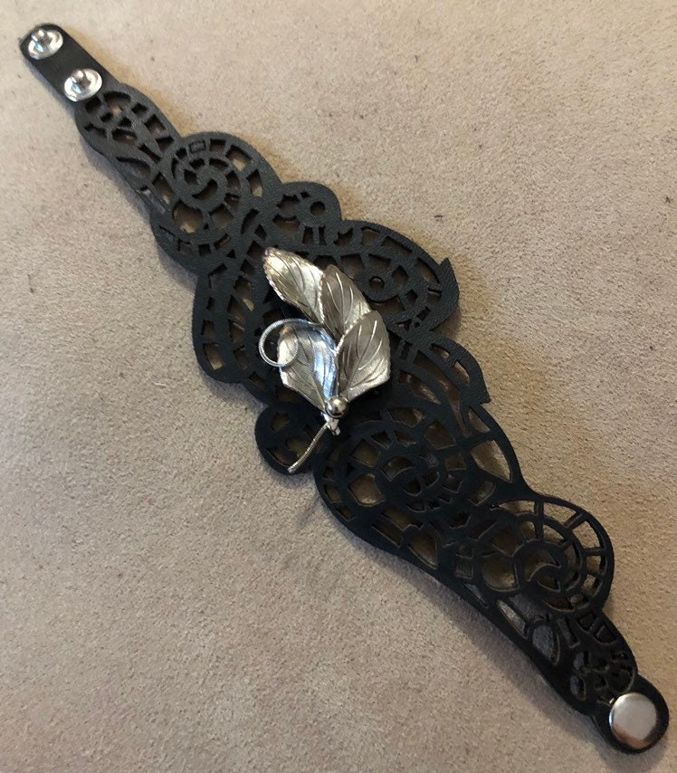 Intricate Black PU Leather Cuff With Vintage Silver Tone Intricate Black PU Leather Cuff With Vintage Silver Tone