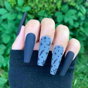 halloween nails ~ halloween press on nails ~ black matte nails ~ grey nails ~ spiderweb nails ~nails ~ witch nails ~ witch press on nails