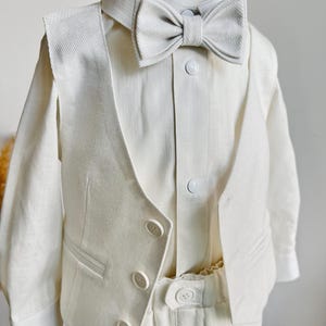 White Linen Boys&#39; Suit with Vest, Shirt, Pants and Bow Tie – Classic Outfit for Wedding, Baptism, Formal Events