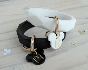 Llavero brazalete personalizado con inicial de Mickey Mouse • Regalo Disney