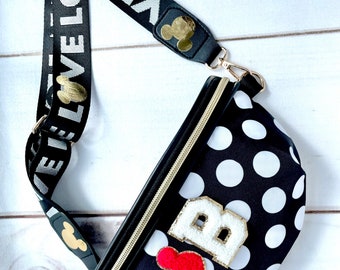 Riñonera personalizada de Mickey Mouse en color negro