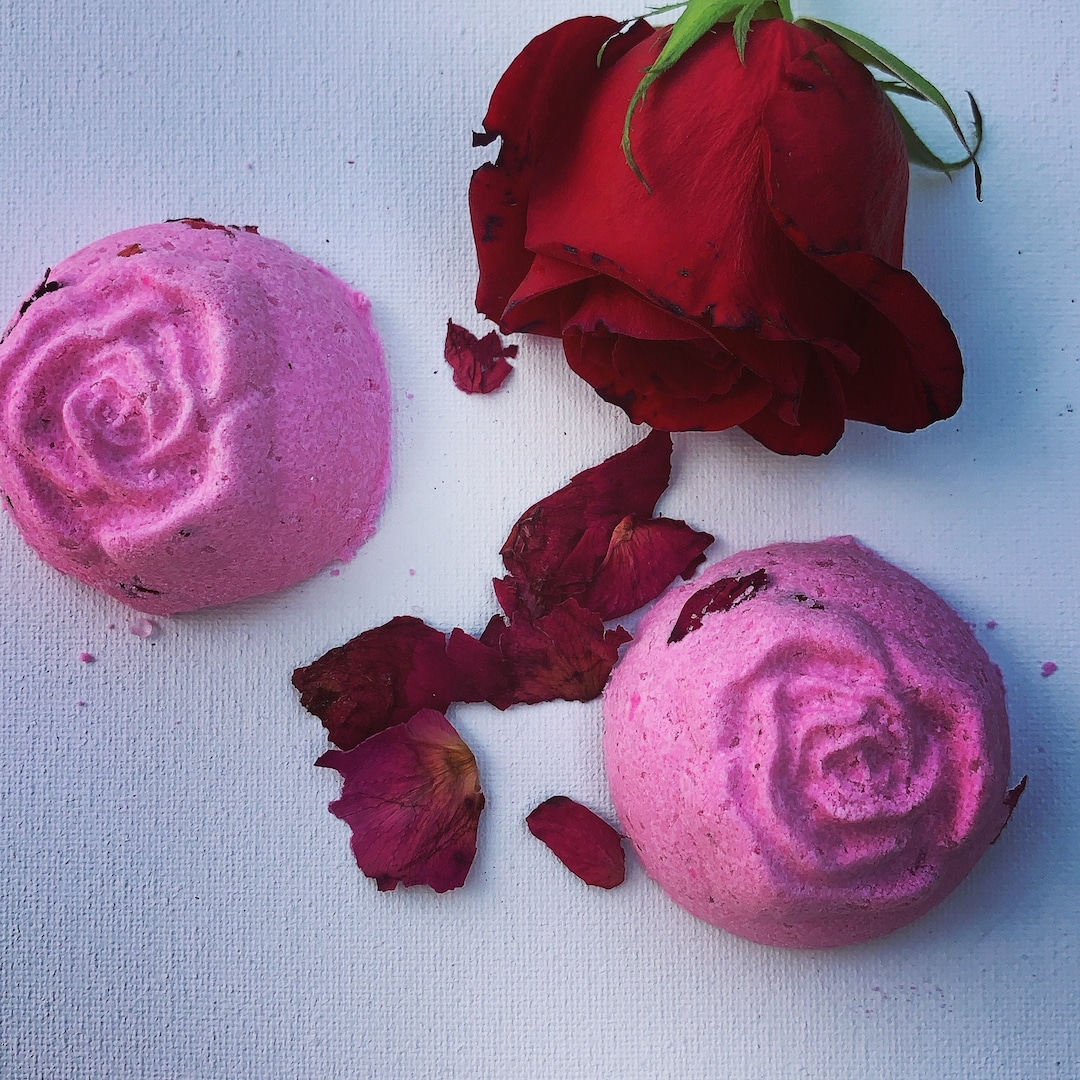 Rose Bath Bombs / With Rose Petals / Red Roses / Handmade With Etsy