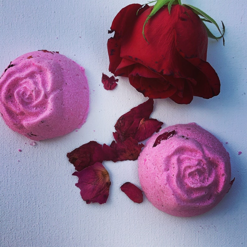 Rose Bath Bombs / With Rose Petals / Red Roses / Handmade With Etsy