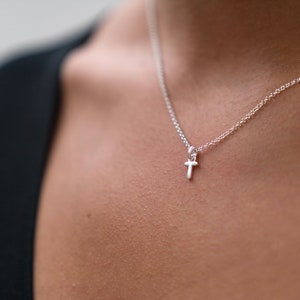 Letra T Alfabeto Inicial Collar de Plata