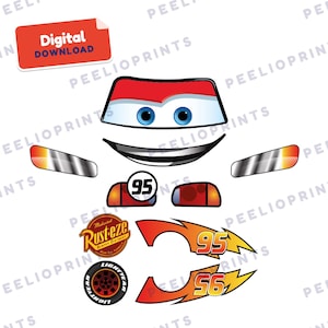 Puede incluir: Un conjunto gráfico de descarga digital que presenta una cara de coche roja con ojos azules, una amplia sonrisa, dos espejos laterales y una pieza de capó con el número 95. Incluye un logotipo de Rust-eze, un neumático Lightyear y dos calcomanías de llamas naranjas con los números 95 y 56.