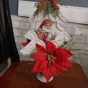 DT Christmas Tree Shelf Sitter