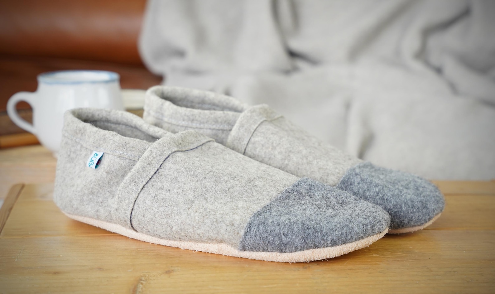 Felt Slippers for Warm Feet Made of Natural Material in Grey Felt