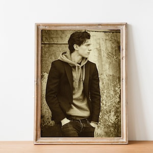 Tom Holland Printable Poster, Wall Art Decor, Picture Download Print Digital