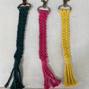 Macrame lanyard keychain