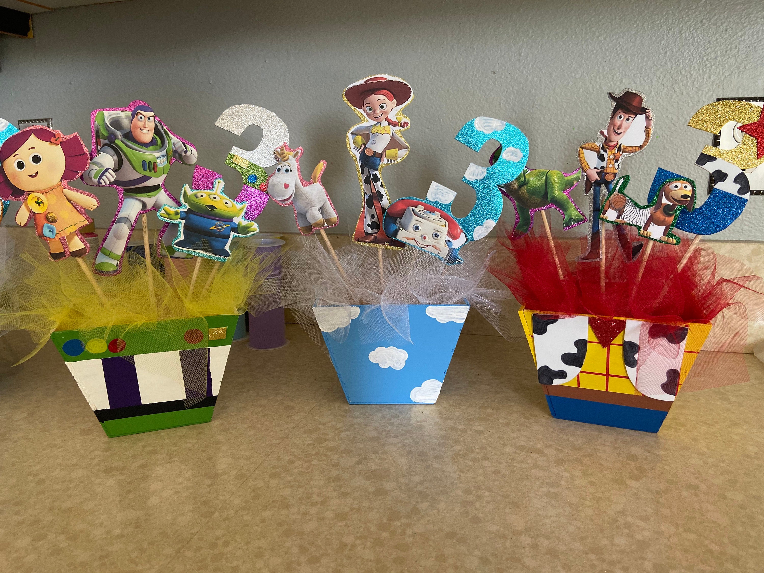 Toy Story 4 Table Decorating Kit 11 Piece Centerpiece Party Supplies 