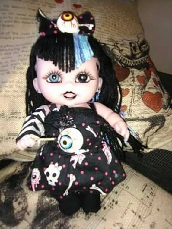 doll goth