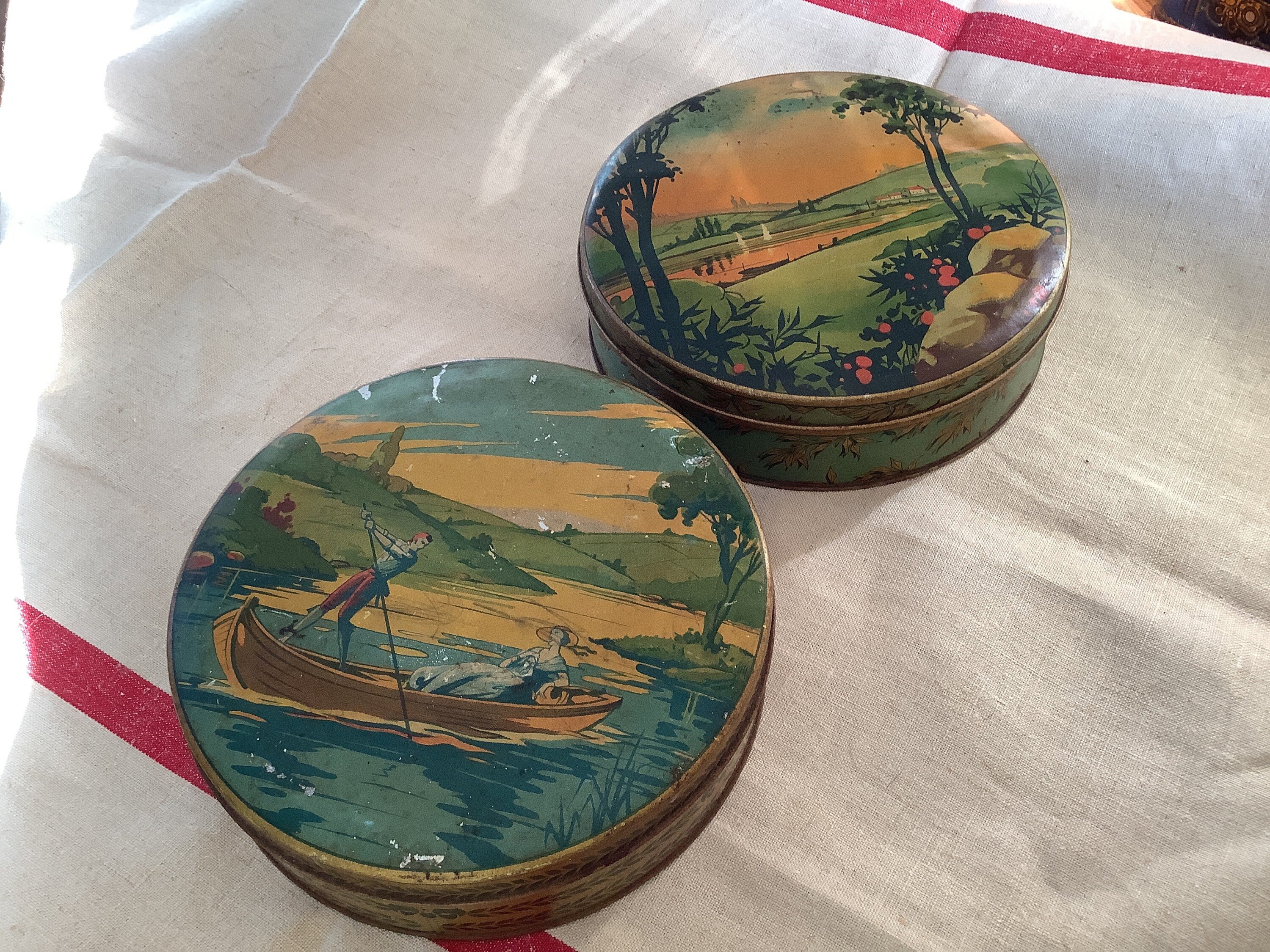 Ensemble Vintage de Deux Boîtes d'étain Des Années 1930 Made in France' Tour Navigation Plaisance Pa