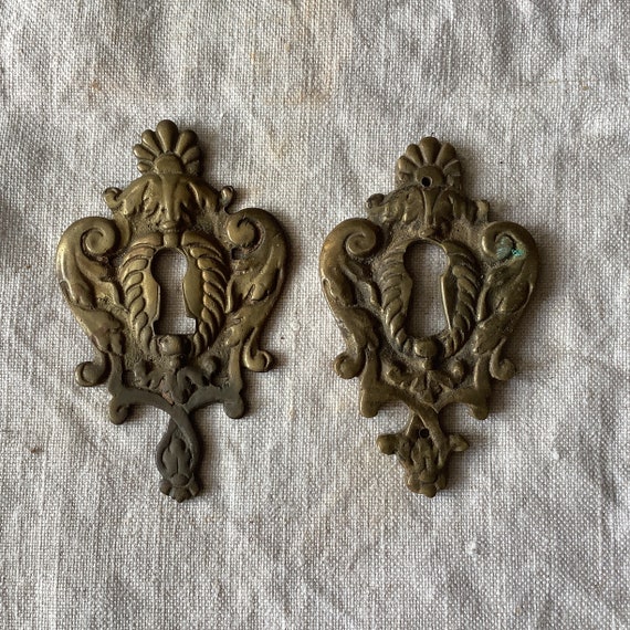 フランスアンティーク鍵穴オルモル装飾真鍮 メタル プレート