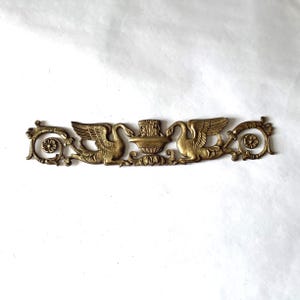 May include: A set of three ceramic nesting bowls in shades of blue, green, and white. The bowls have a speckled glaze and a simple design. The largest bowl is approx. 15 cm in diameter.