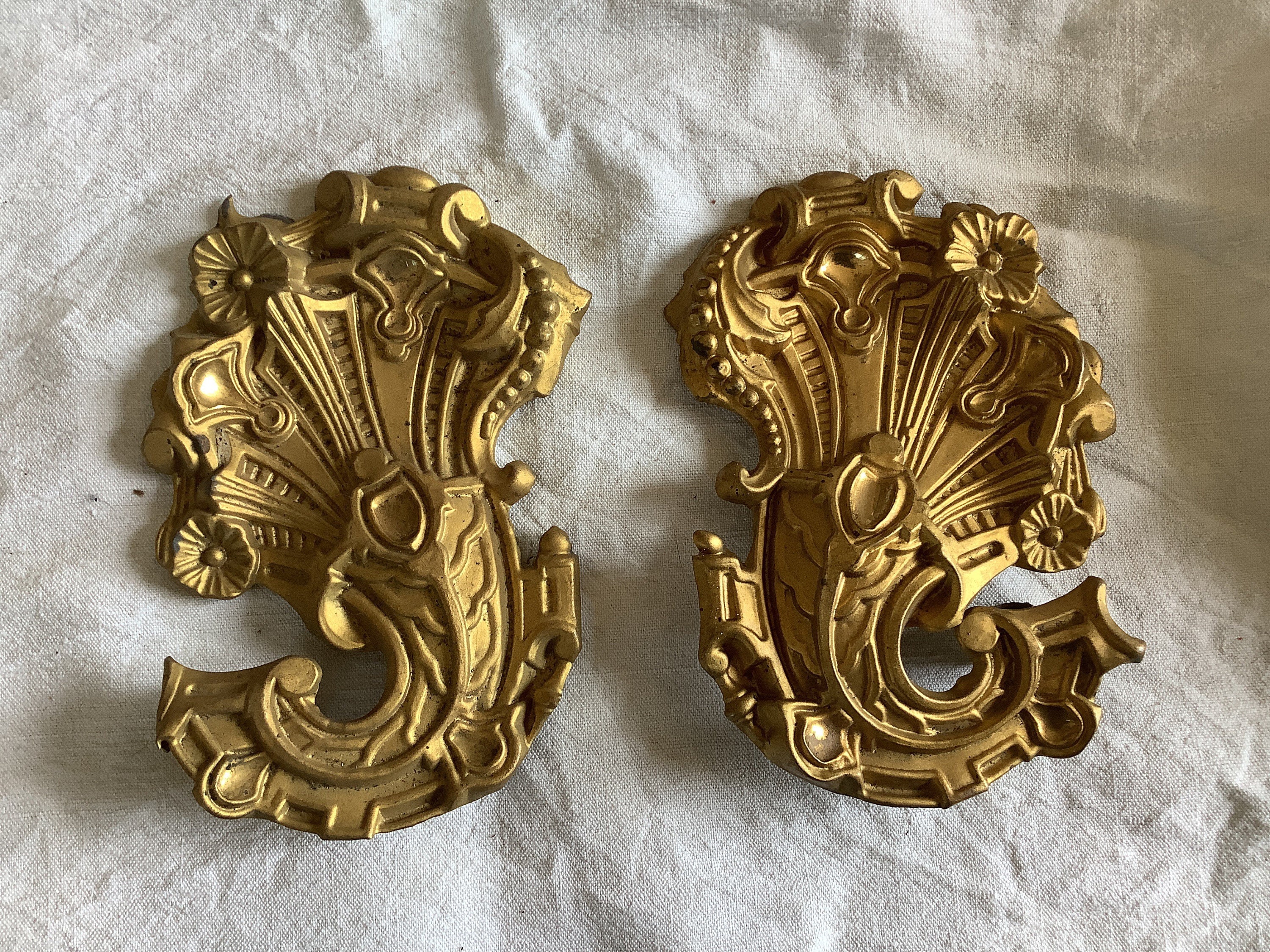 Deux Grands Crochets d'image Antique Assortis Couverture/Monture - 1800's Élaboré Fabriqué en France