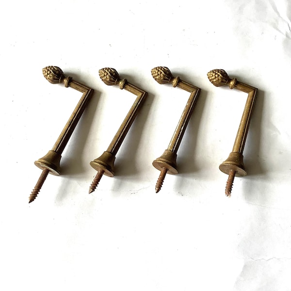 Quatre embrasses de rideaux en bronze vintage des années 1920 fabriquées en France