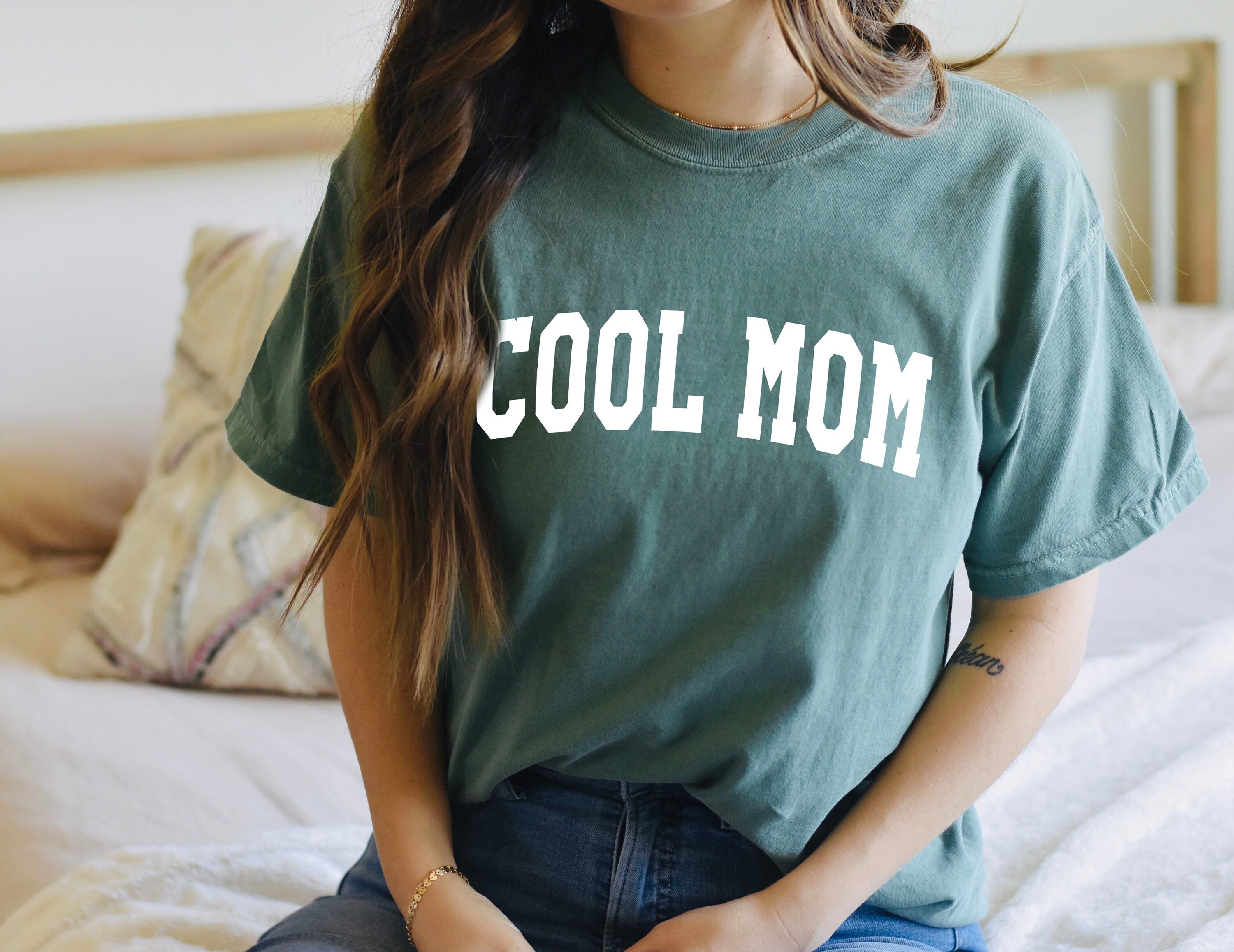 dollar tree employee shirts with logo