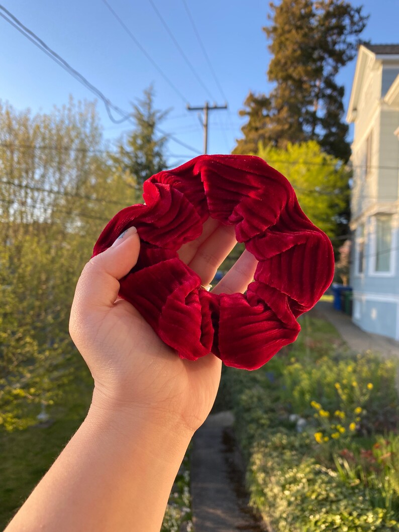 Velvet Ripple Scrunchie in Crimson