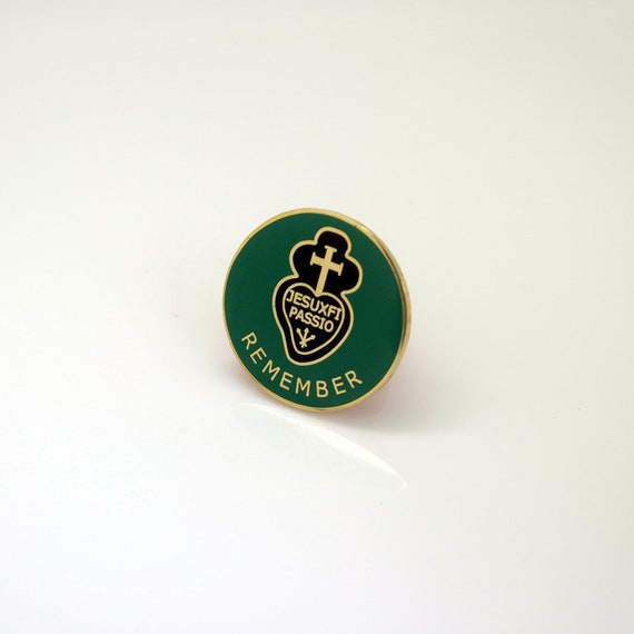 Custom Letters 2D Iron Enamel Small Lapel Pins - China Metal Badge and  Lapel Pin price