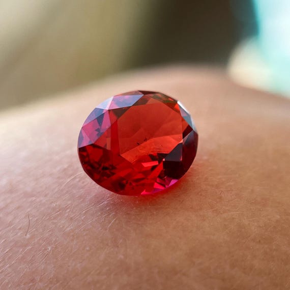 Red Beryl Bixbite Oval Shape. Top Quality Lab Grown Hydrothermal Red Beryl Scarlet Emerald Gemstone With Certificate!