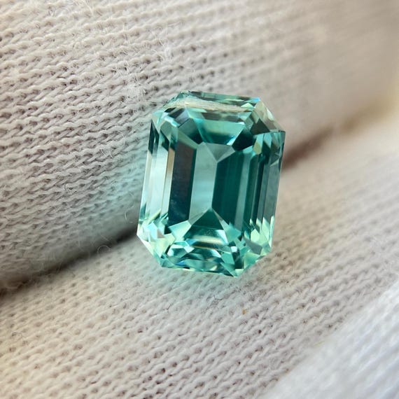 Aquamarine Octagon Emerald Cut. Lab Grown Beryl Aquamarine For Unique Jewelry. Size 8x6mm.
