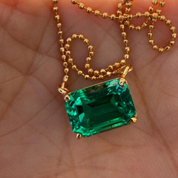 14k Gold Emerald Necklace Pendant. Lab Grown Hydrothermal Colombian Emerald Unique Design Minimalist Jewelry.