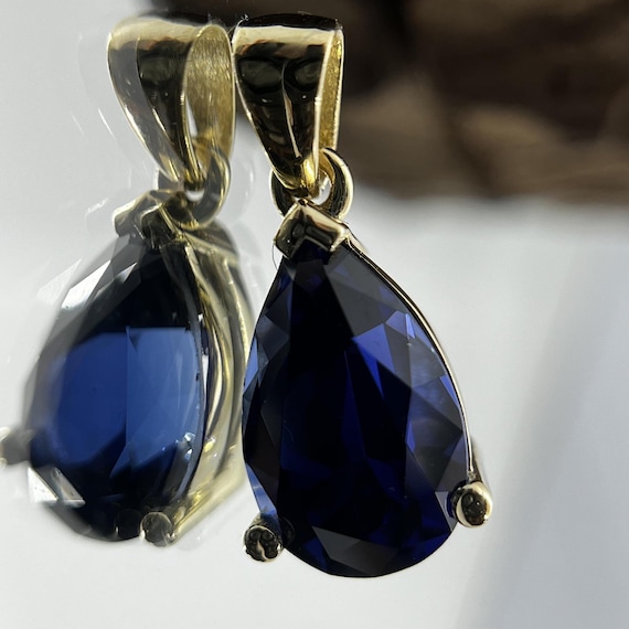 10ct Royal Blue Sapphire In 14K Gold Minimalist Pendant For Necklace. Unique Gemstone Jewelry!