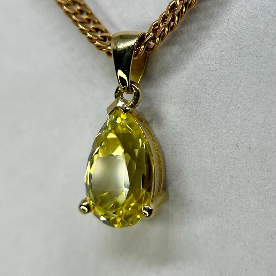 Yellow Sapphire Minimalist Pendant Necklace Solid Gold 14K. One Of A Kind Unique Quality Lab Grown Sapphire In Minimalist Jewelry Piece!