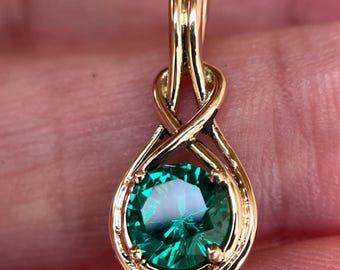 Emerald Pendant For Necklace Unique Design. 14k Solid Gold Lab Grown Hydrothermal Gemstone.