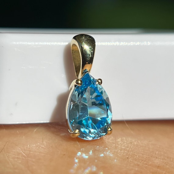 Minimalist Sapphire Gift For Her! 14K Solid Gold Pendant For Necklace With Outstanding Quality Lab Created Sapphire.