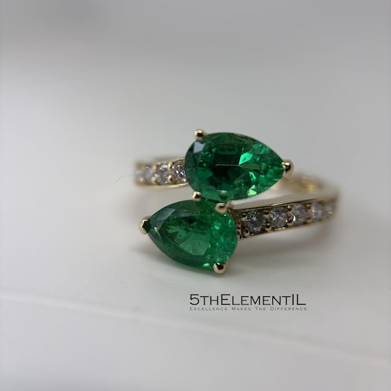 Emerald Snake Ring. Solid Gold Lab Grown Emeralds Ring With Diamonds Halo.