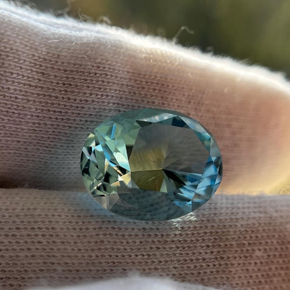 Aquamarine Oval Cut Hydrothermal Lab Grown For Unique Gemstone Jewelry! Size 10x14mm.