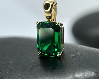 Emerald Pendant For Necklace In 14K Solid Gold or 925 Silver. Certified Hydrothermal Gemstone.
