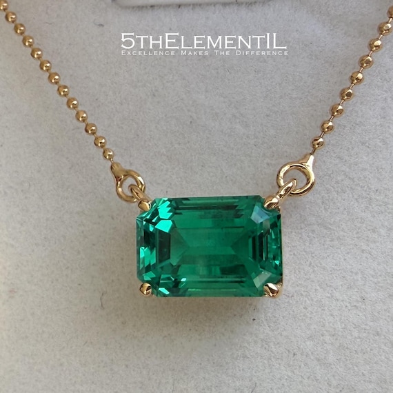 14k Gold Emerald Necklace Pendant. Lab Grown Hydrothermal Colombian Emerald Unique Design Minimalist Jewelry.