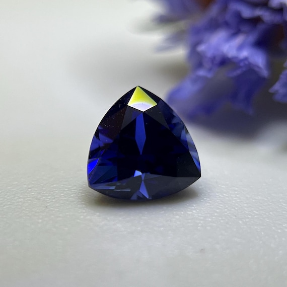 6x6mm Royal Blue Sapphire: Lab Grown Trillion Cut Gemstone
