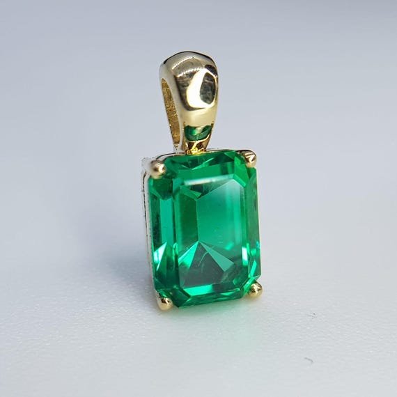 14K Gold Emerald Pendant Necklace: Minimalist Octagon Lab Grown Gemstone