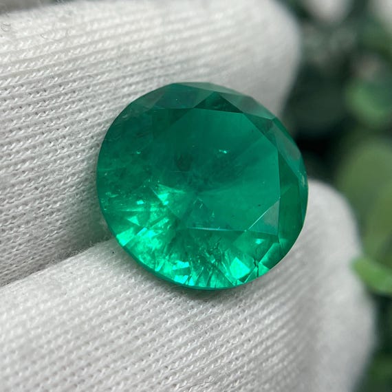 Colombian Emerald Round Cut 10mm - 14mm . Top Quality Hydrothermal Lab Grown Emeralds Colombian Color. Precision Cut, Certificate!