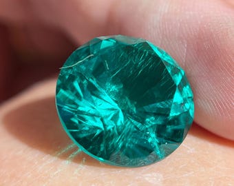 Round Cut Colombian Emerald Lab Grown Hydrothermal Gemstone.