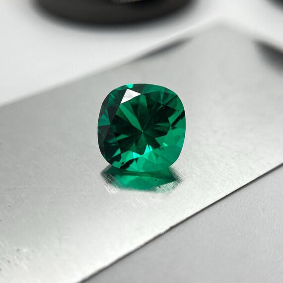 10mm Colombian Emerald Cushion Shape. Top Quality Lab Grown Hydrothermal Emerald. Bluish-Green Gemstone For Unique Jewelry. Free Shipping!