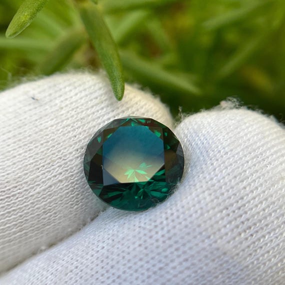 Emerald Round Cut Zambian Dark Green Color. Lab Grown Hydrothermal Gemstone With Certificazte.