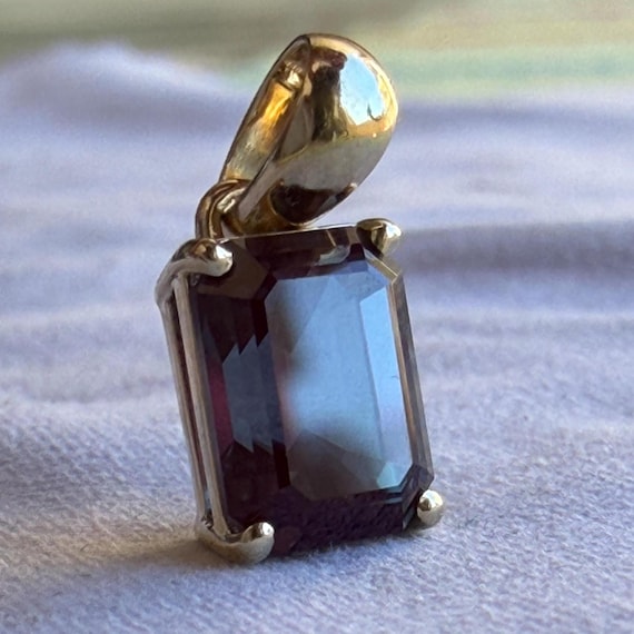 Lab Alexandrite Color Changing Gemstone 14K Gold Minimalist Pendant For Necklace. June Birthstone Jewelry.