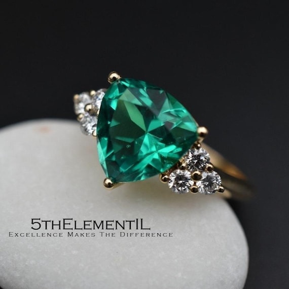 14K Colombian Emerald Gold Ring With Diamonds Halo. Lab Grown Gemstones.